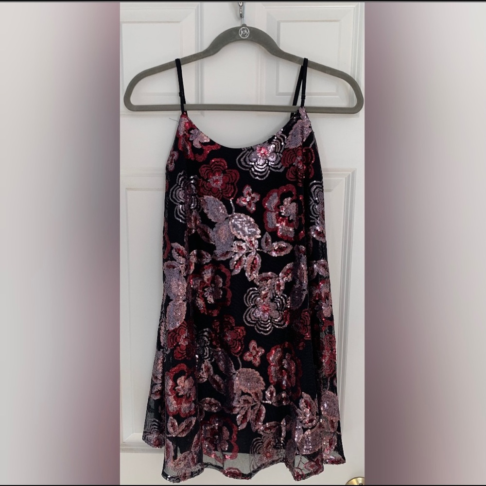 Windsor Flower Sequin Black Dress